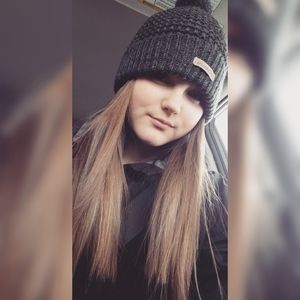 Meet your Posher, Ambria